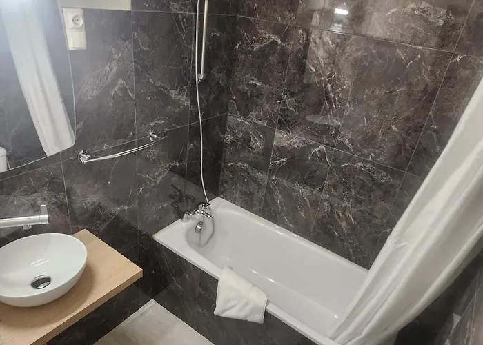 Et Restaurant Les2m Hotel Fontenay-le-Comte